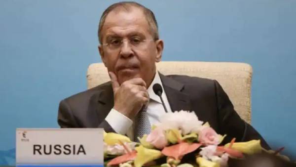 காரணம் என்ன காரணம் என்ன