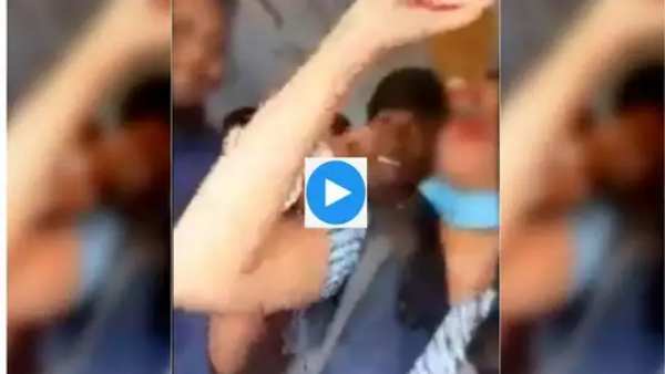 வாசனை வருமாடி வாசனை வருமாடி