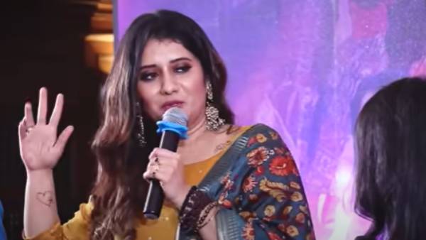 ஐகானிக் வுமன் விருது