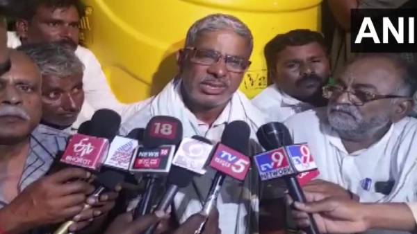 நவீன் தந்தை 