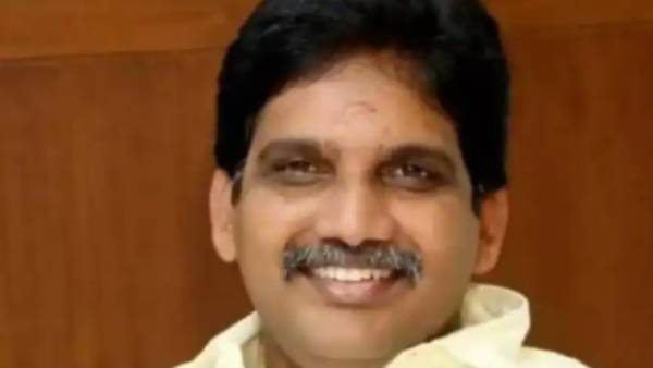 ராஜினாமா செய்யும் திமுகவினர் 