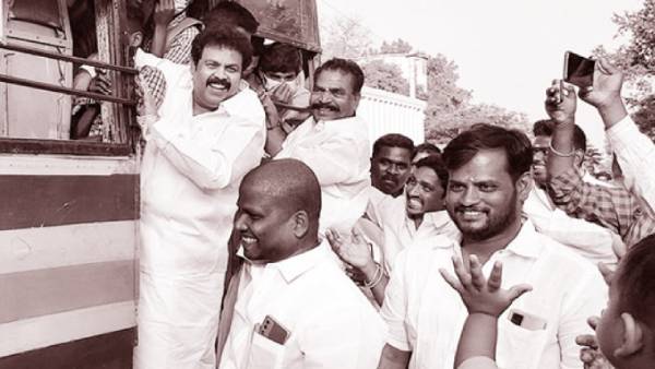  படிக்கட்டில் பயணம்