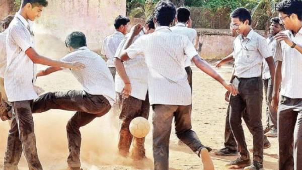 மாணவர்கள் மகிழ்ச்சி 