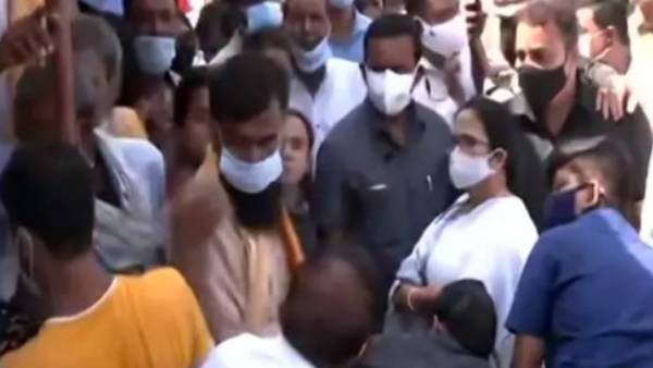  மம்தா பானர்ஜி