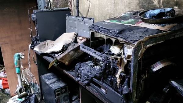 பேட்டரி வெடித்தது 