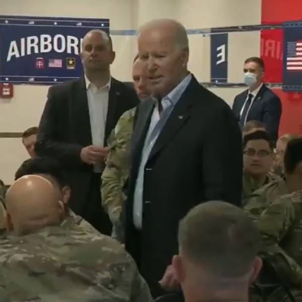  போலந்தில் ஜோ பைடன் 