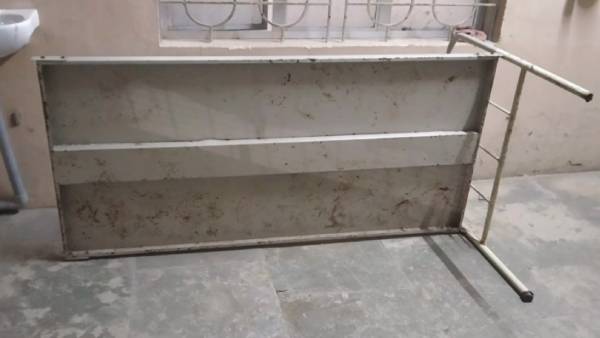 கட்டில் உடைந்தது ஏன் கட்டில் உடைந்தது ஏன்