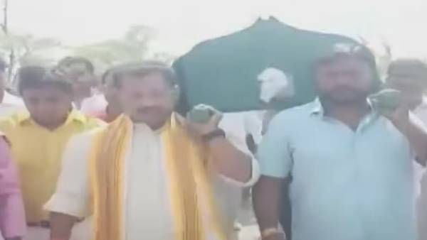 மனைவி போராட்டம் மனைவி போராட்டம்