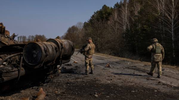 வெளியேறும் படைகள் 