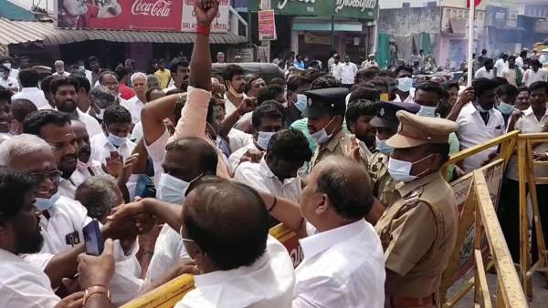 திமுகவினர் நாடகம் 