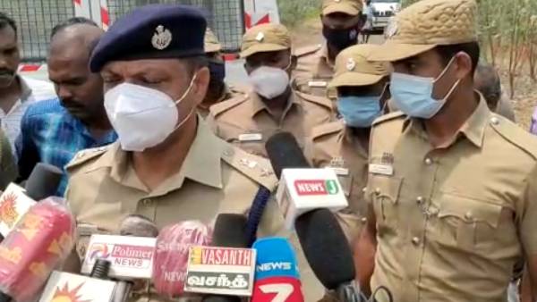 நீராவி முருகன் சுட்டுக்கொலை நீராவி முருகன் சுட்டுக்கொலை