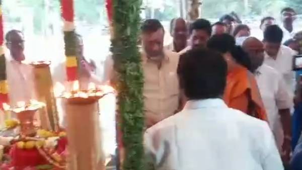 திரும்பி போறப்ப இருக்க கூடாது 