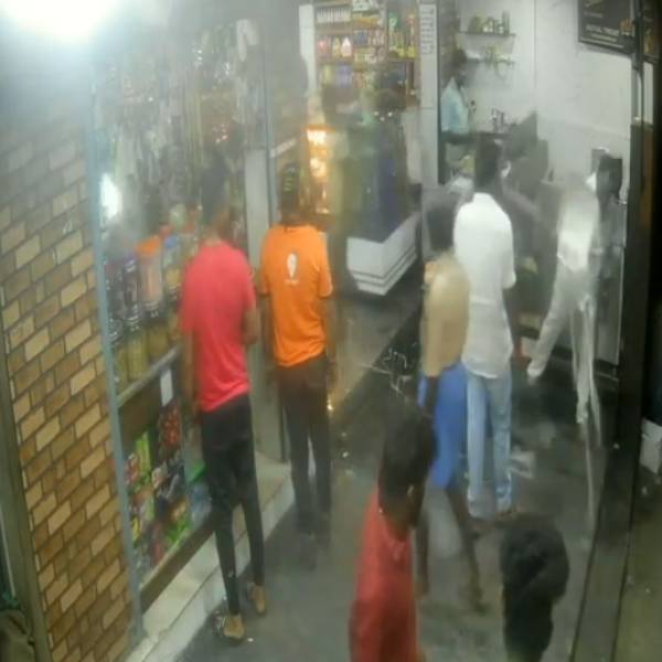 புழல் சிறையில் அடைப்பு 