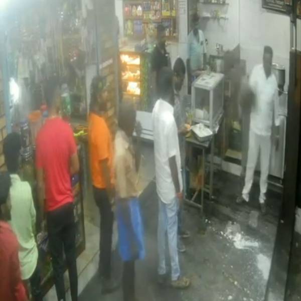 கடைகள் சூறை 