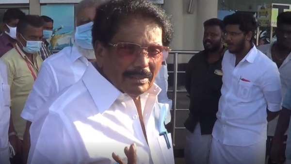 விமானத்தில் கோளாறு 