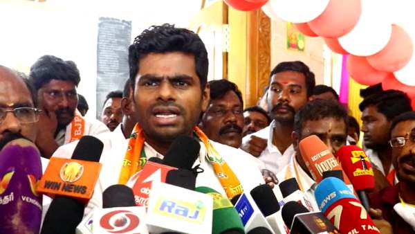 திமுக அரசு இரட்டை வேடம் திமுக அரசு இரட்டை வேடம்