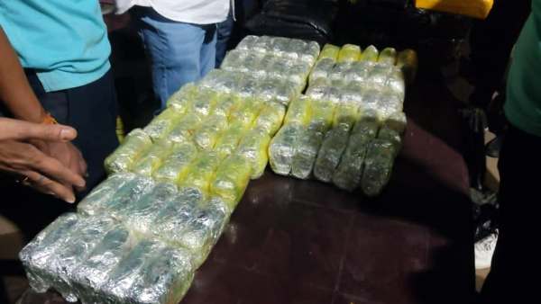 ரெய்டு ரெய்டு