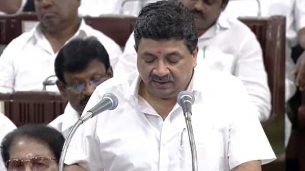 கல்வி செலவு ஏற்கும்