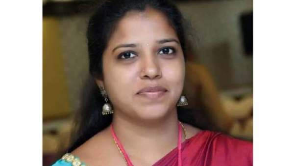  யார் இந்த சுஜாதா?