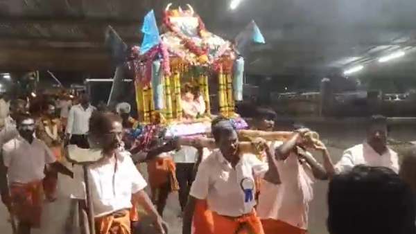 Thousands of Devotees participated Erode Bannari Amman temple Kundam festival Thousands of Devotees participated Erode Bannari Amman temple Kundam festival