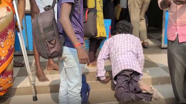  மாற்றுத்திறனாளிகள் 