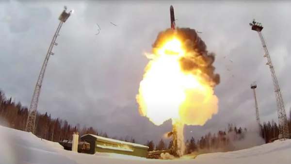 அணு ஆயுத பயன்பாடு அணு ஆயுத பயன்பாடு