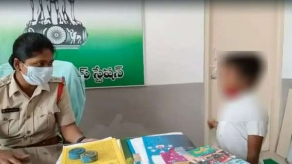 கோர்த்துவிட்ட 3 ஆம் வகுப்பு மாணவன்