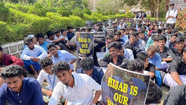 ஹிஜாபுக்கு அனுமதி கிடைக்கும் வரை போராட்டம் 