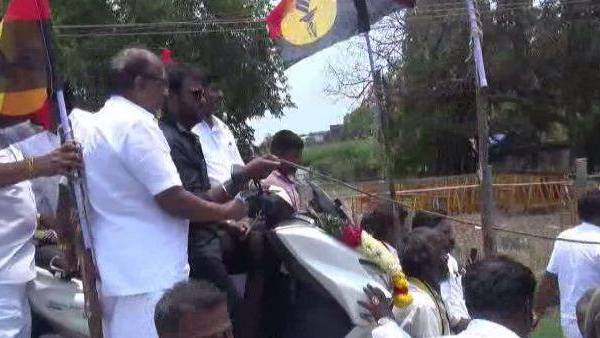 மோடிக்கு புரிவதற்காக இந்தியில் முழக்கம் மோடிக்கு புரிவதற்காக இந்தியில் முழக்கம்