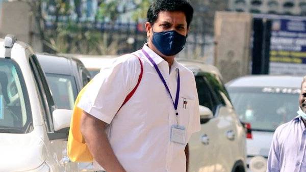 நீல நிற கவர் நீல நிற கவர்