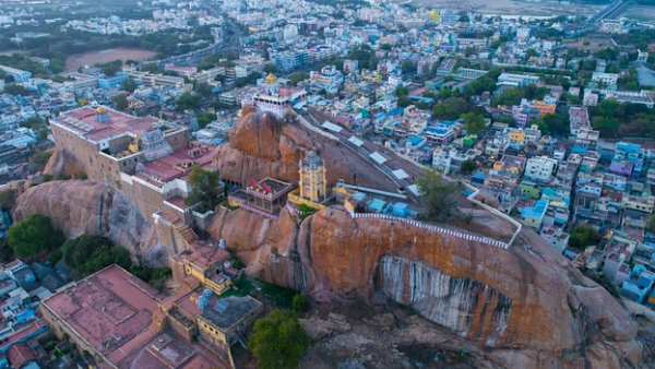  நேரில் சந்திப்பு