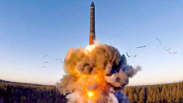 அணு ஆயுதப் போர்? 