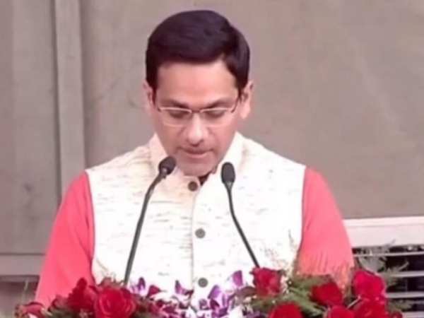 புதியவர்களுக்கு வாய்ப்பு