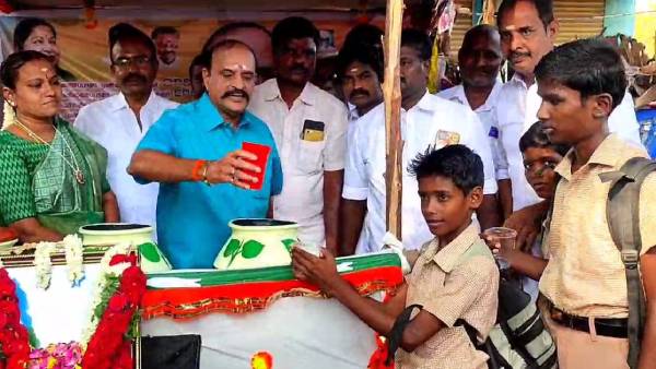 அதிமுக கடம்பூர் ராஜு 