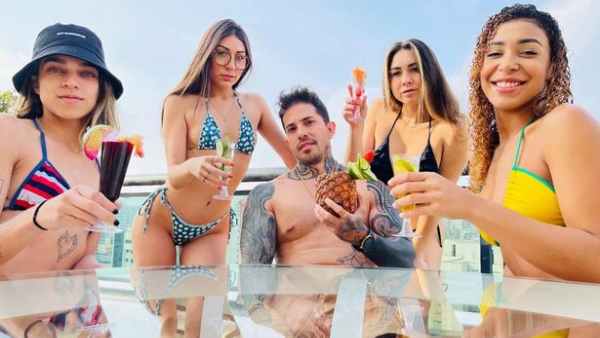 விவாகரத்து கேட்ட ஒரு மனைவி விவாகரத்து கேட்ட ஒரு மனைவி