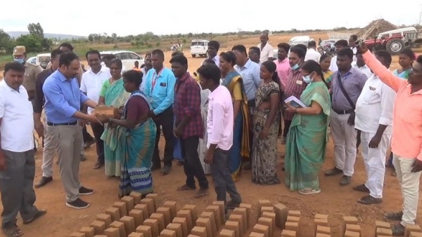 மாவட்ட நிர்வாகம்