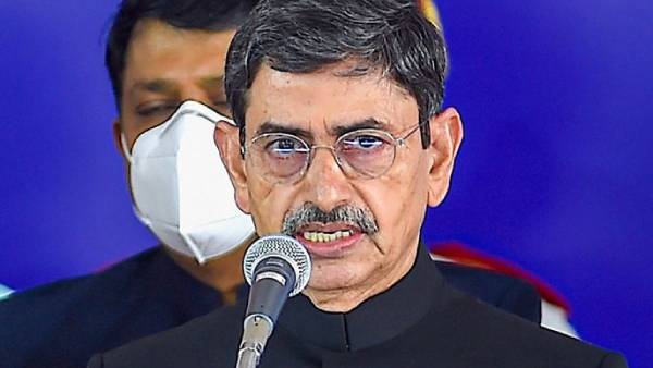 ஆளுநர் எதிர்ப்பது எதை 