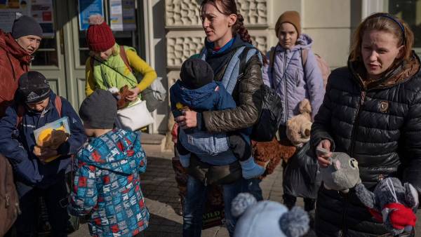 வீரர்களுக்கு பாராட்டு 