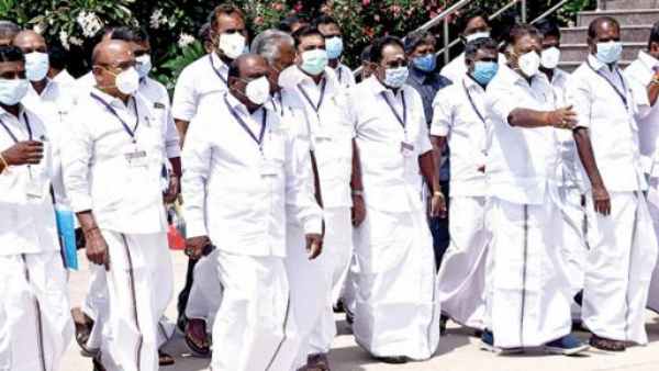 அதிமுக வெளிநடப்பு 