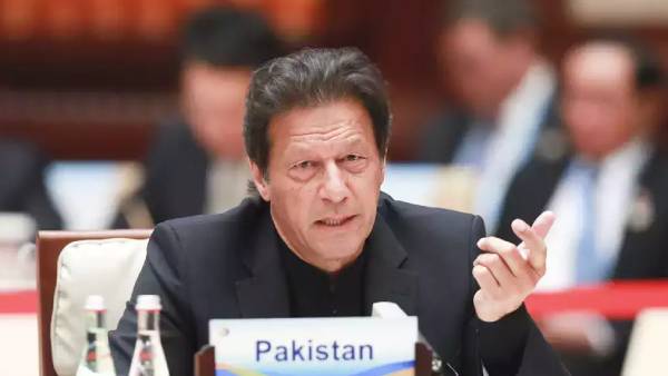  இம்ரான் கான் 