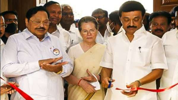 தலைவர்கள் பங்கேற்பு 