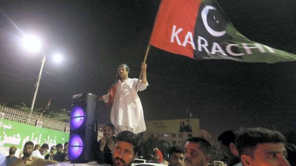  பாகிஸ்தான் நாடாளுமன்றம்