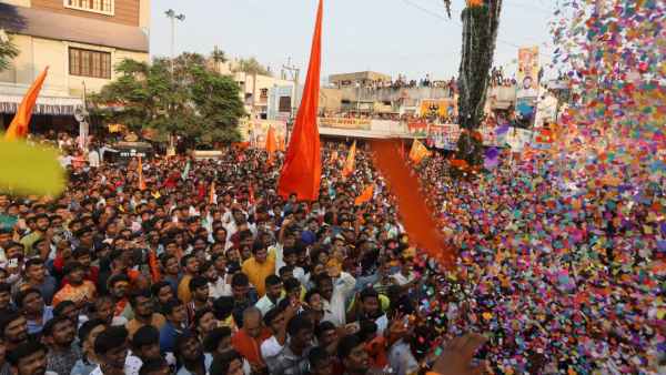 சிறுபான்மையினர் மீது ஒடுக்குமுறை சிறுபான்மையினர் மீது ஒடுக்குமுறை