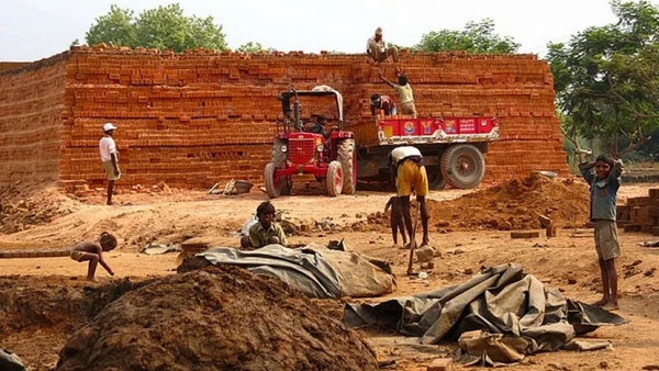 குழந்தைகள், பெண்கள் உட்பட 41 பேர் மீட்பு