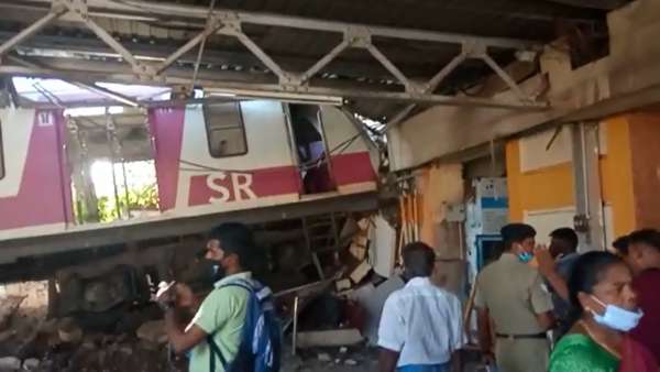 ரயில் நடைமேடை 