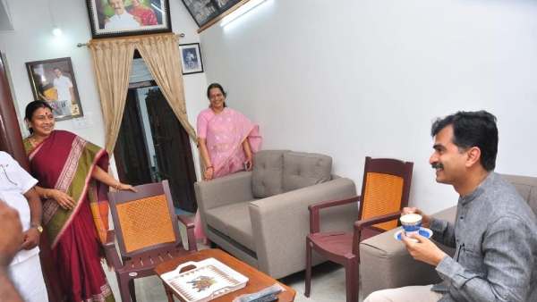 Durai Vaiko meets Durga Stalin 