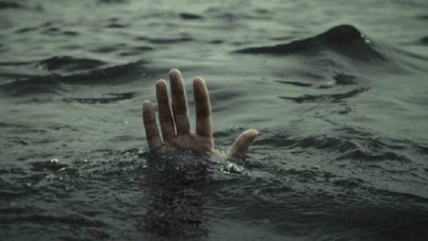  தவறி விழுந்தனர்