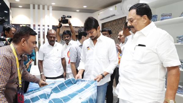 அமைச்சர் காந்தி 