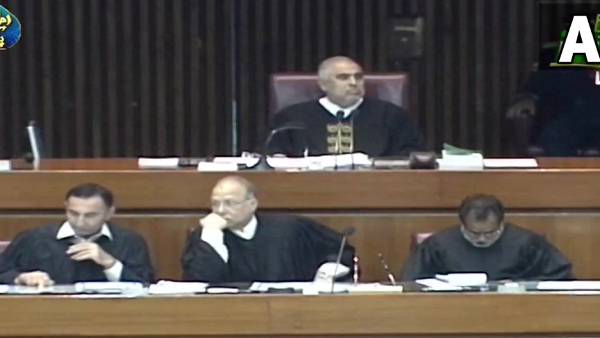  இம்ரான் கான் அரசு 