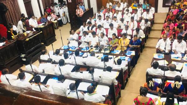 விலையில்லா நாப்கின் 